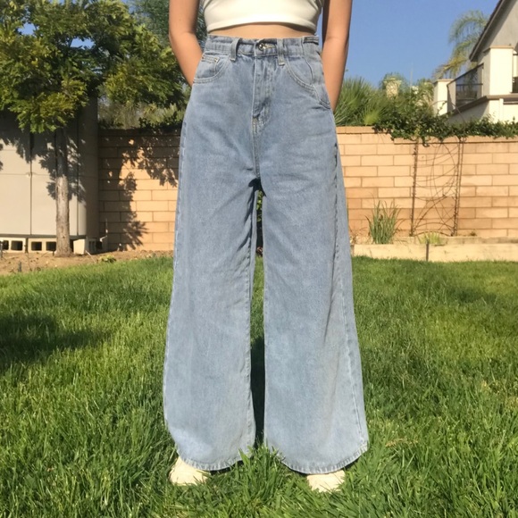 Baggy High-Waisted Flare Jeans - Picture 1 of 2